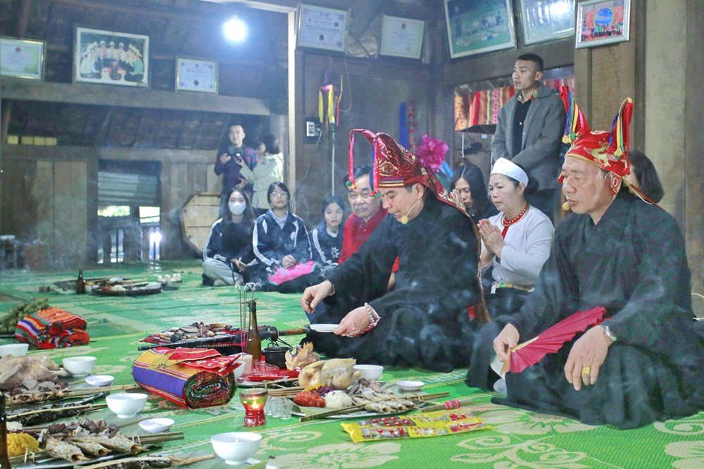 Độc đáo Lễ cúng vía bếp của người Mường - ảnh 6