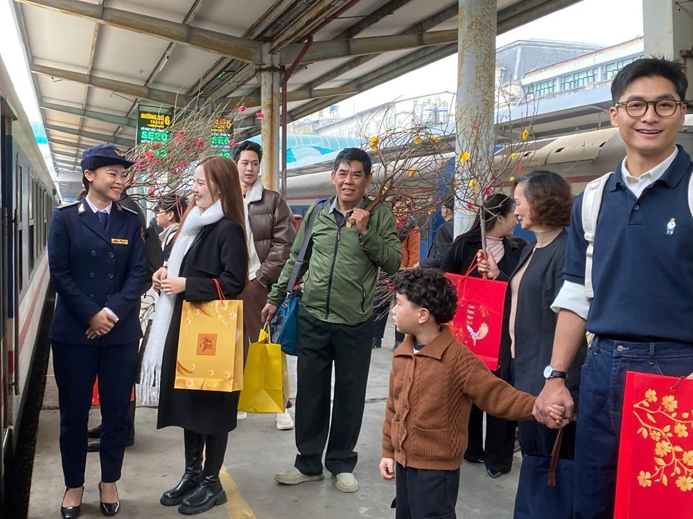 Chạy thêm các chuyến tàu dịp Tết Bính Ngọ 2026  - ảnh 1