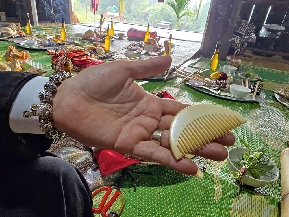 Giải mã bí mật túi Khót - “vũ khí” huyền bí của thầy Mo Mường - ảnh 7