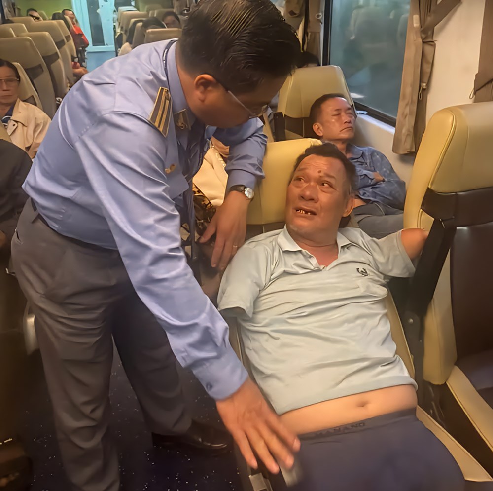 Hành khách đặc biệt trên chuyến tàu từ Vinh đến Nha Trang - ảnh 3