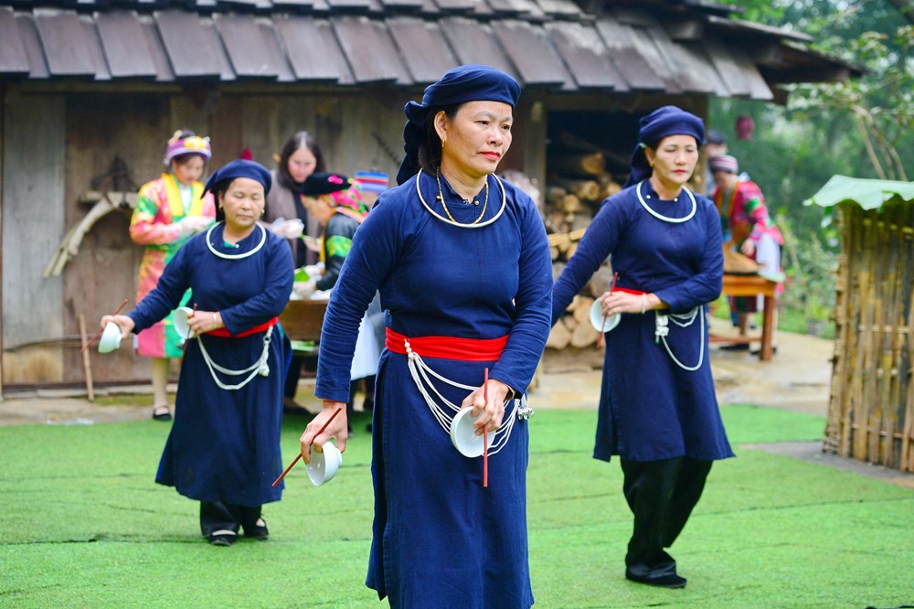 Sức hút từ điệu múa cổ của người Tày  - ảnh 1