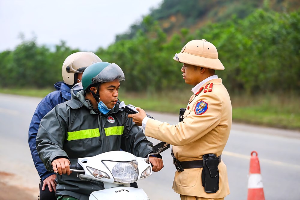 Ngày 27 Tết: Hàng nghìn phương tiện bị phạt nguội - ảnh 2