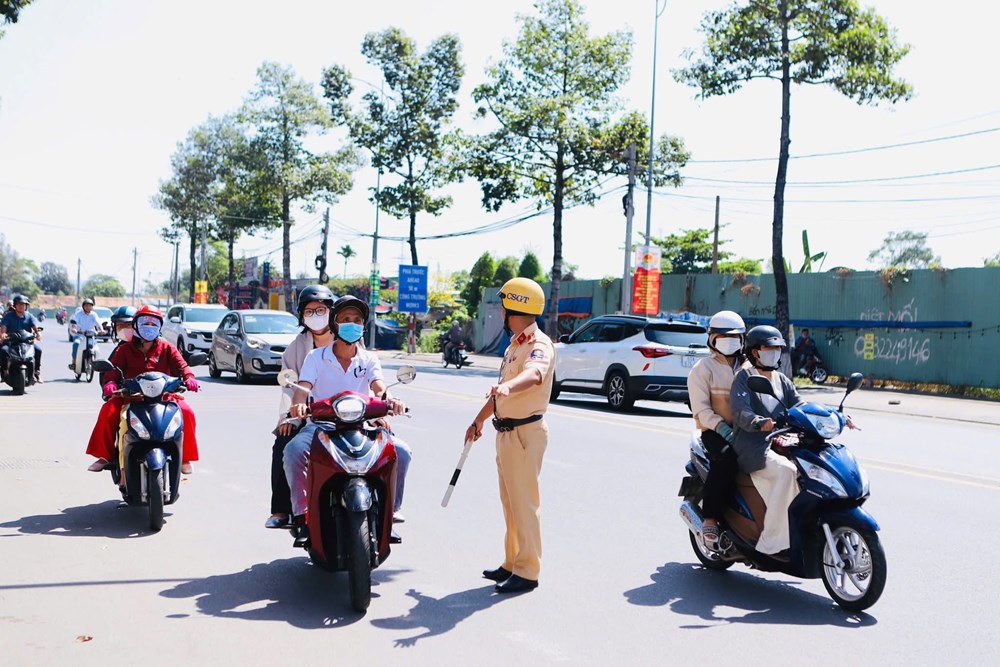 Tai nạn giao thông giảm gần 50% trong ngày mùng 1 Tết - ảnh 1