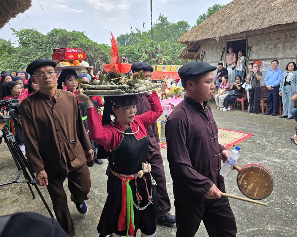 Rộn ràng lễ hội Xuống đồng của đồng bào Cao Lan  - ảnh 9