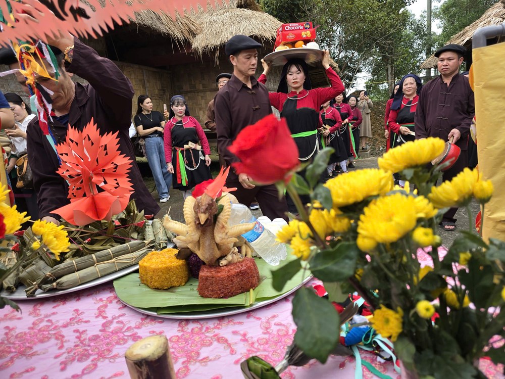 Rộn ràng lễ hội Xuống đồng của đồng bào Cao Lan  - ảnh 10