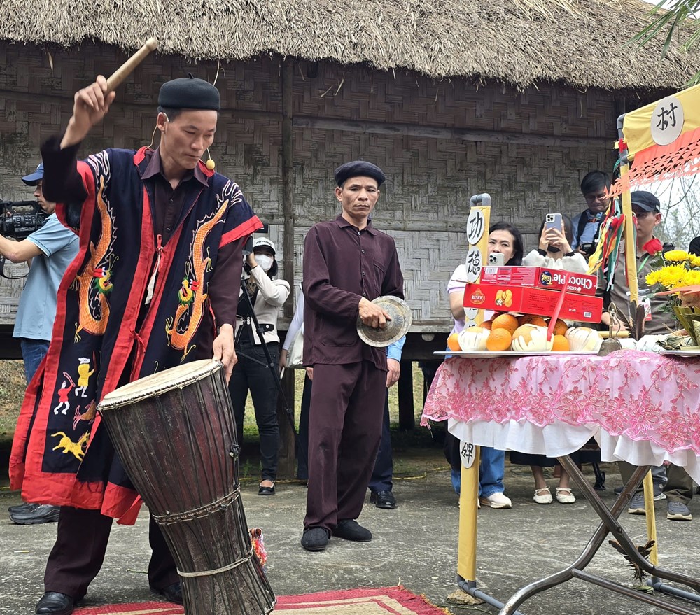 Rộn ràng lễ hội Xuống đồng của đồng bào Cao Lan  - ảnh 18