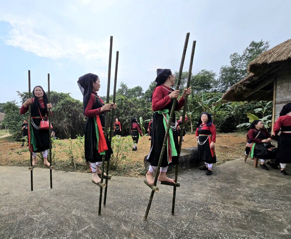 Rộn ràng lễ hội Xuống đồng của đồng bào Cao Lan  - ảnh 22