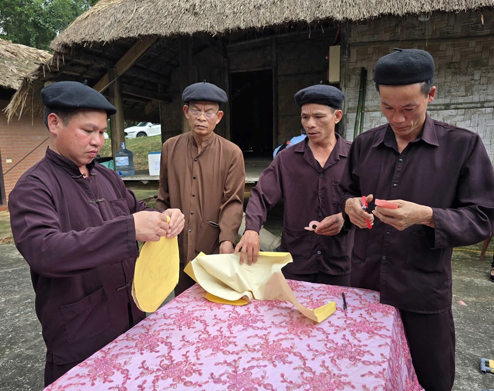 Rộn ràng lễ hội Xuống đồng của đồng bào Cao Lan  - ảnh 2