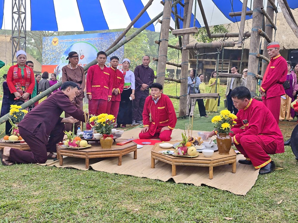 Vui  hội Ví đu của người Mường giữa lòng Thủ đô - ảnh 7