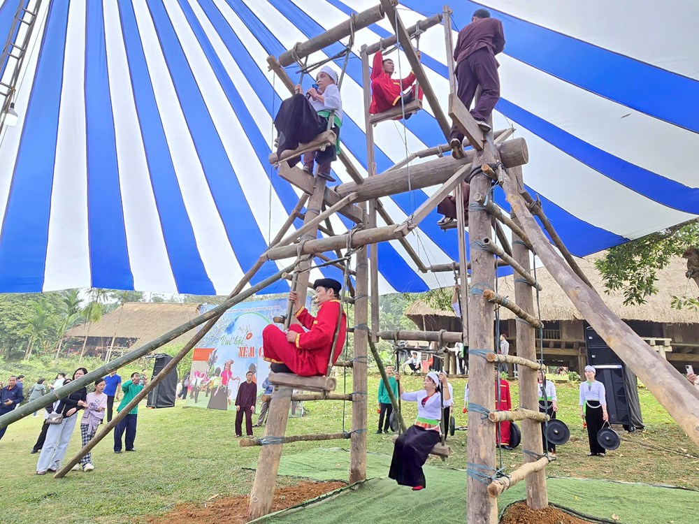 Vui  hội Ví đu của người Mường giữa lòng Thủ đô - ảnh 11