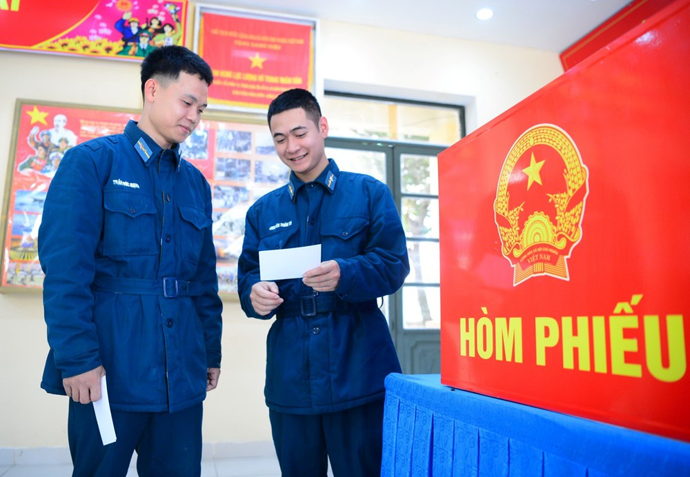 Chiến sĩ trẻ vinh dự tự hào hướng về Ngày hội non sông - ảnh 4