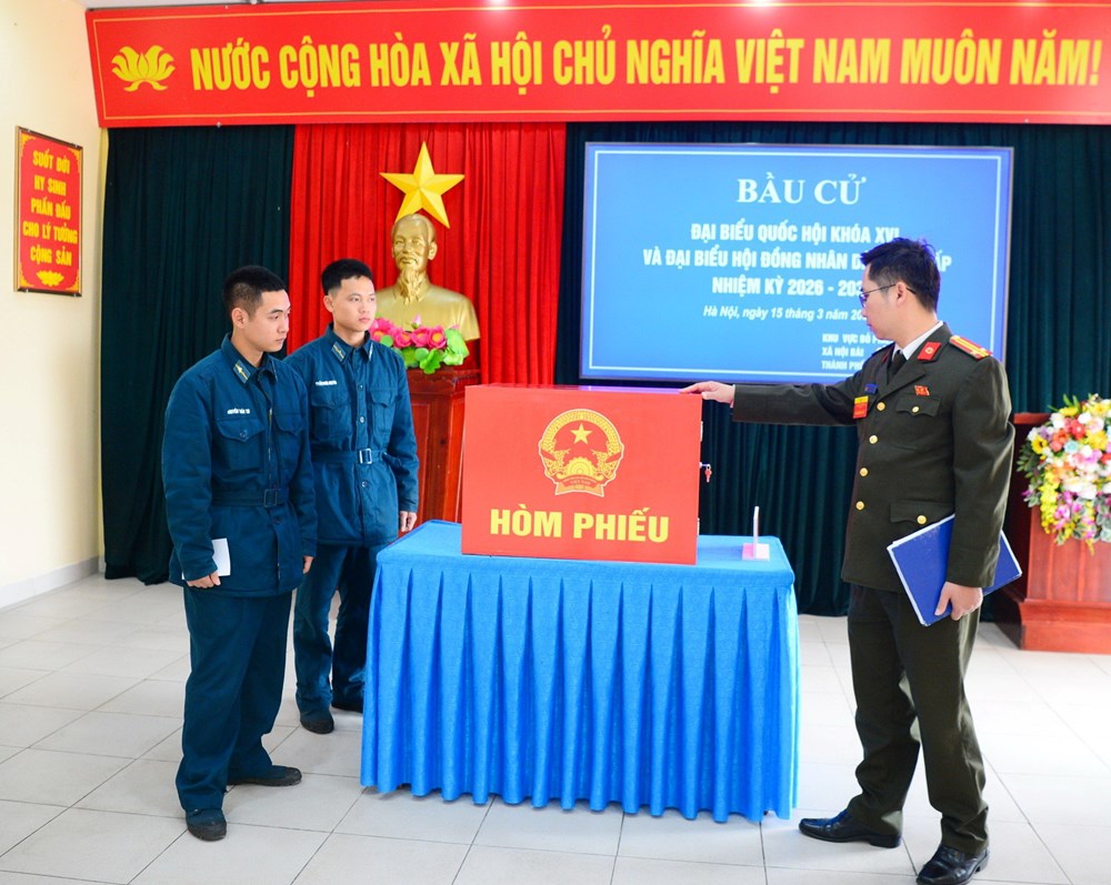 Chiến sĩ trẻ vinh dự tự hào hướng về Ngày hội non sông - ảnh 8