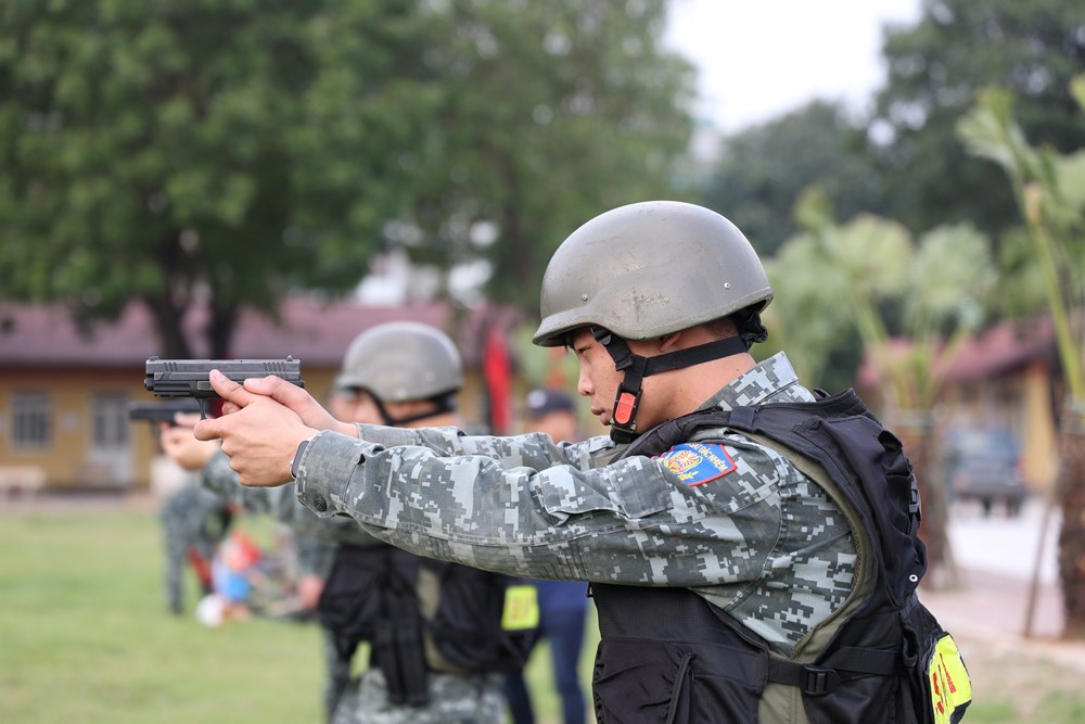 Cảnh sát đặc nhiệm sẵn sàng bảo đảm an ninh cho Ngày hội non sông - ảnh 9