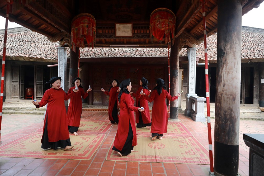 Hát Xoan dưới mái đình cổ hơn 300 năm tuổi - ảnh 8