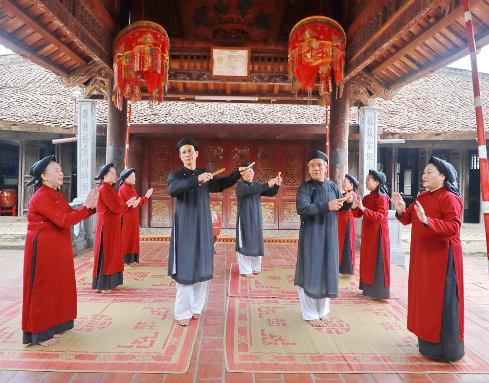 Hát Xoan dưới mái đình cổ hơn 300 năm tuổi - ảnh 12