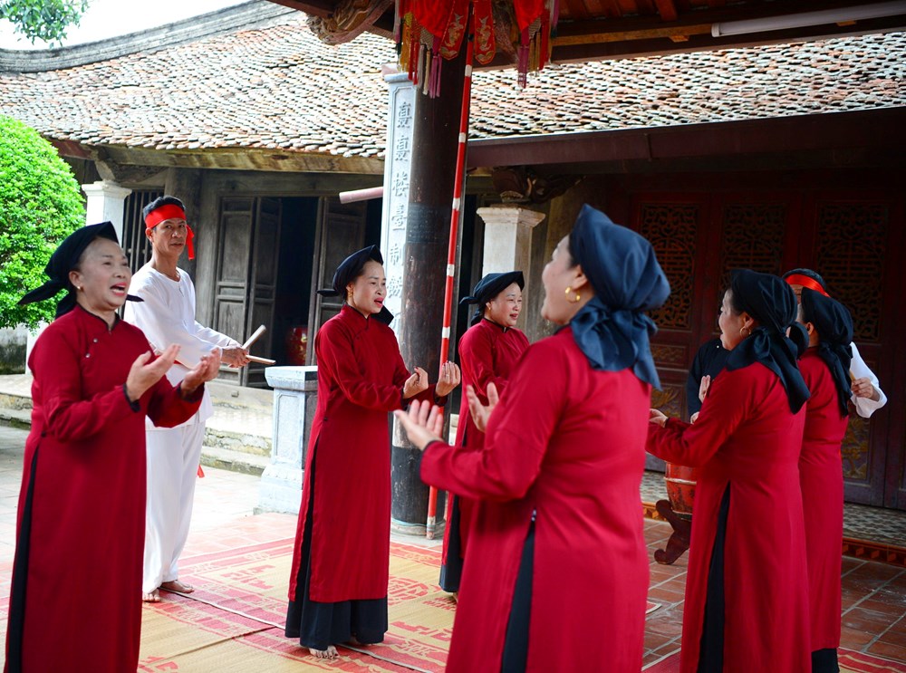 Hát Xoan dưới mái đình cổ hơn 300 năm tuổi - ảnh 10