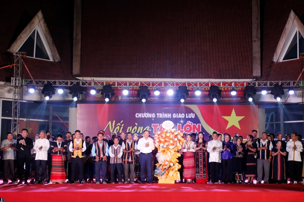  “Nối vòng tay lớn” chào mừng Ngày Văn hóa các dân tộc Việt Nam  - ảnh 3