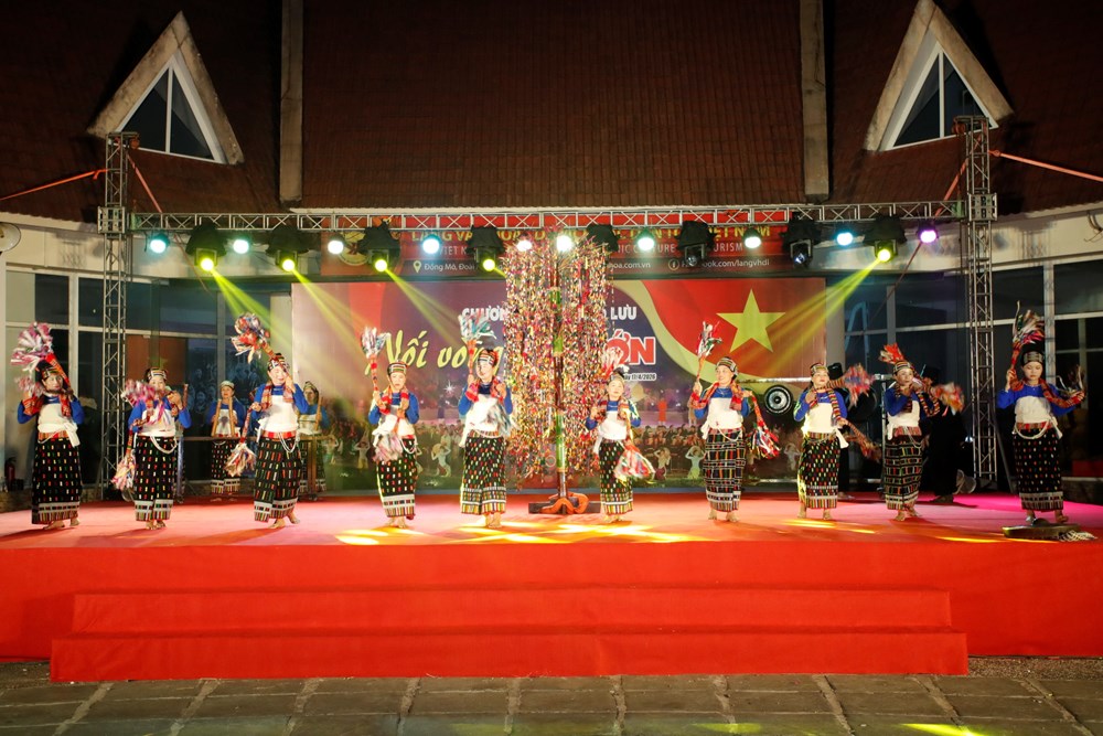  “Nối vòng tay lớn” chào mừng Ngày Văn hóa các dân tộc Việt Nam  - ảnh 5
