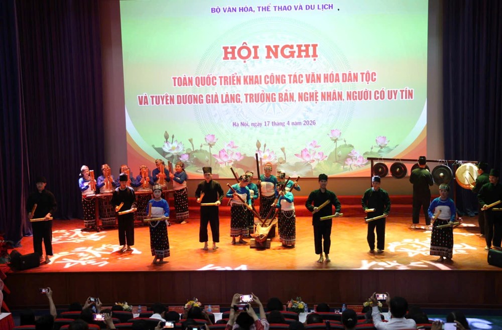 Văn hóa dân tộc thiểu số là nguồn lực nội sinh phát triển bền vững đất nước - ảnh 11