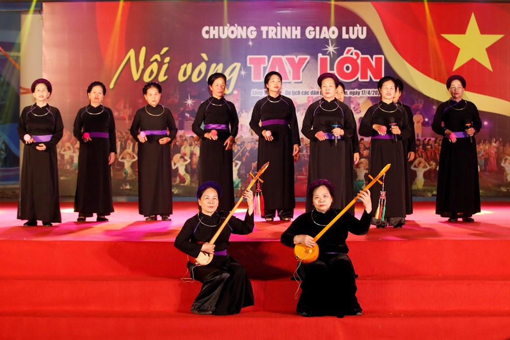  “Nối vòng tay lớn” chào mừng Ngày Văn hóa các dân tộc Việt Nam  - ảnh 6