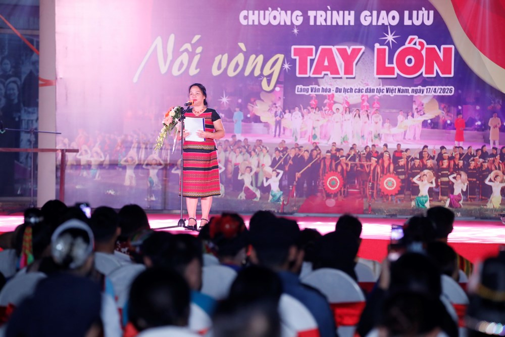  “Nối vòng tay lớn” chào mừng Ngày Văn hóa các dân tộc Việt Nam  - ảnh 4