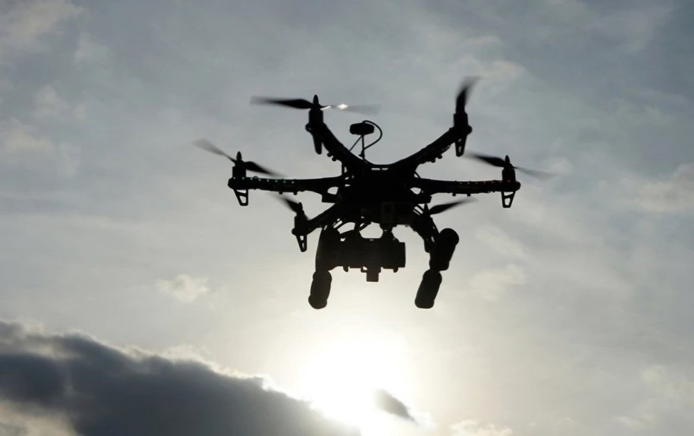 Báo động UAV, diều gần sân bay: 40 chuyến bay bị ảnh hưởng - ảnh 1