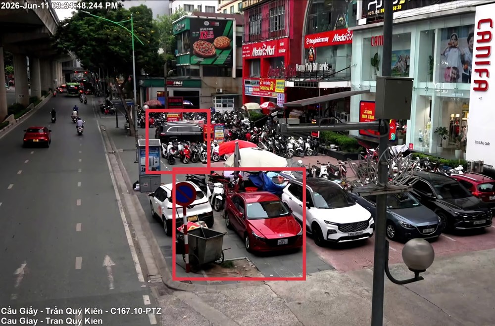 Xử lý nhiều trường hợp vi phạm giao thông, lấn chiếm vỉa hè từ “mắt thần” trên cao - ảnh 1