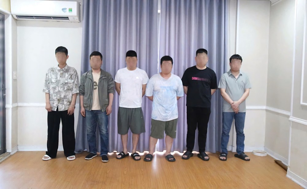 Triệt phá nhóm 23 người nước ngoài tạm trú bất hợp pháp, hoạt động trái phép trên không gian mạng - ảnh 3