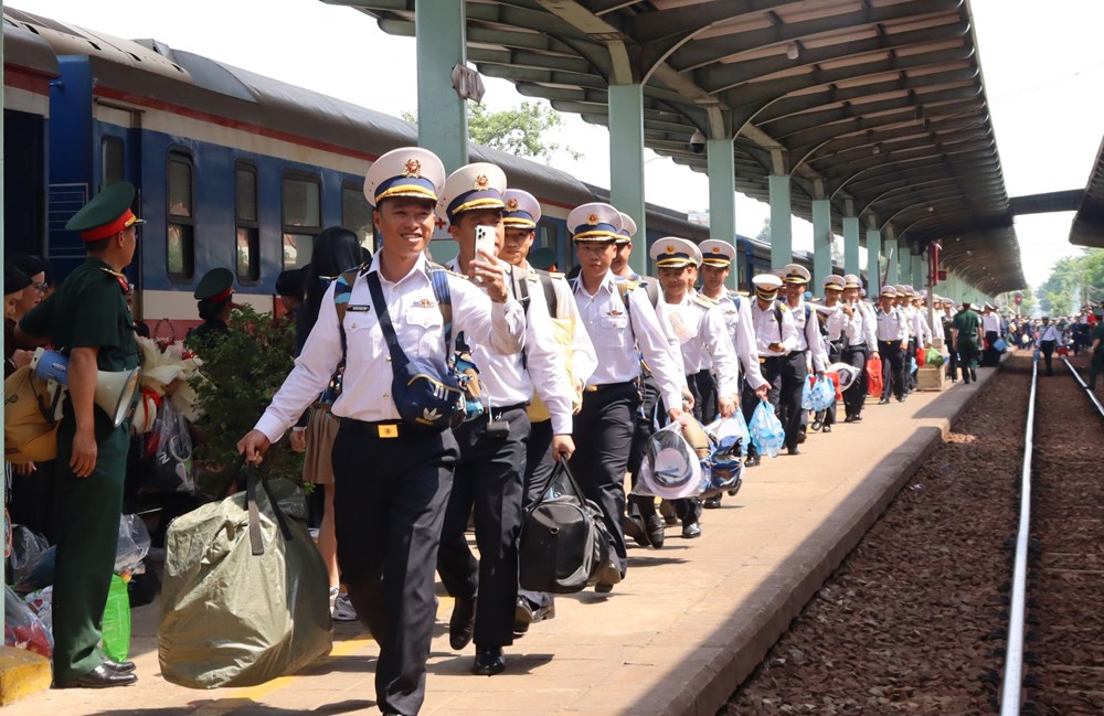 Giảm 30% giá vé tàu đối với quân nhân tại Đặc khu Trường Sa - ảnh 1