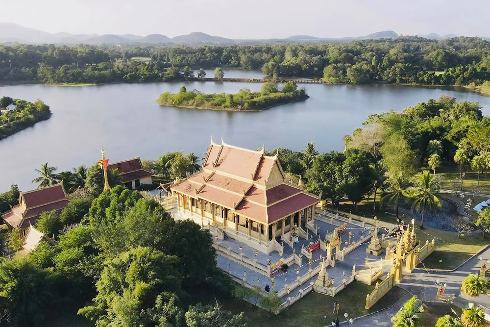 Làng Văn hóa - Du lịch các dân tộc Việt Nam trực thuộc Sở Văn hóa và Thể thao TP Hà Nội - ảnh 1