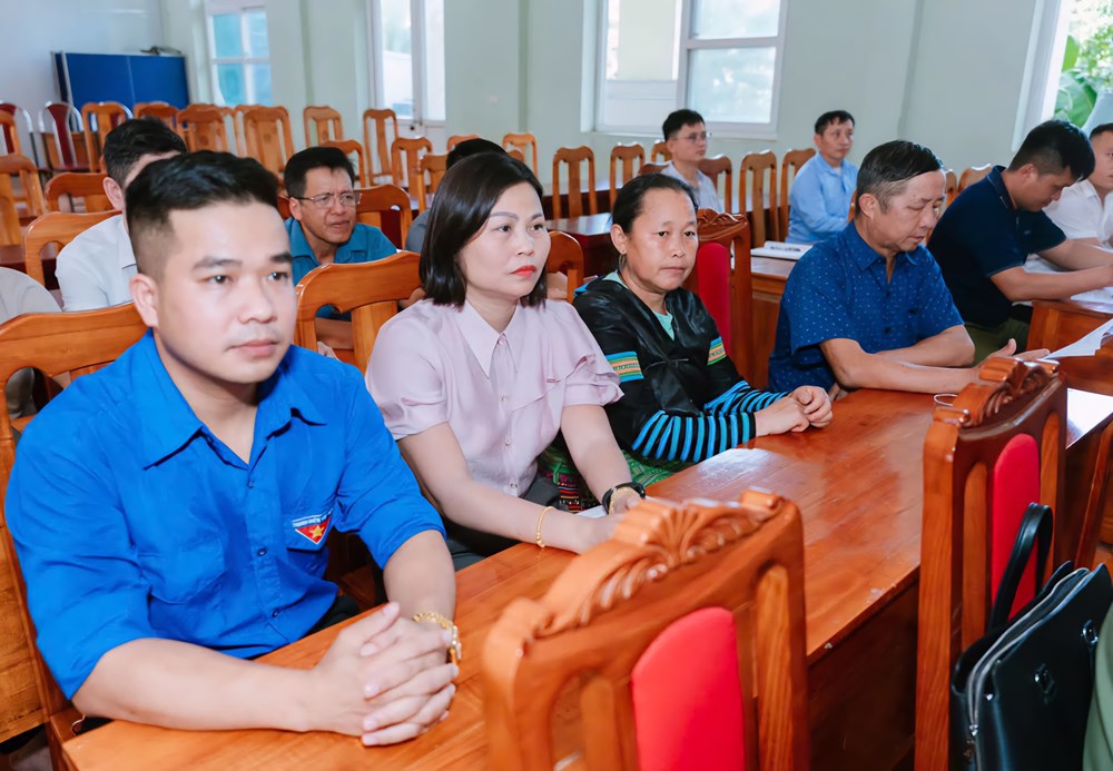 Ra mắt mô hình dân vận khéo “Bản Mông văn hóa, an toàn và phát triển“ - ảnh 2