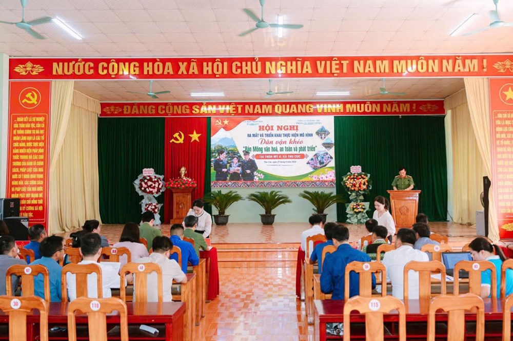 Ra mắt mô hình dân vận khéo “Bản Mông văn hóa, an toàn và phát triển“ - ảnh 1