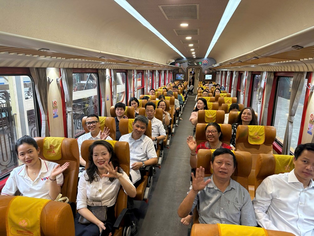 Chính thức vận hành đôi tàu kết nối  2 cơ sở của Bệnh viện Bạch Mai - ảnh 3