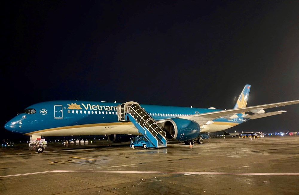 Chuyến bay đặc biệt đưa lực lượng hỗ trợ và hàng hóa tới Venezuela - ảnh 1