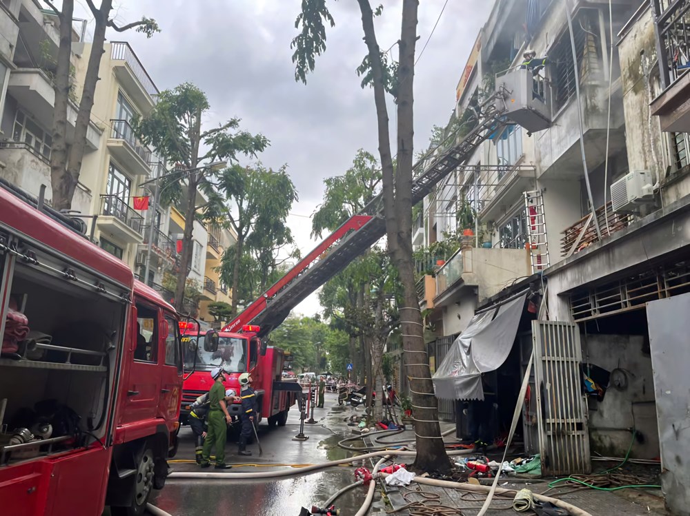 Hà Nội: 2 người tử vong trong vụ cháy nhà 4 tầng tại khu đô thị Văn Phú - ảnh 1