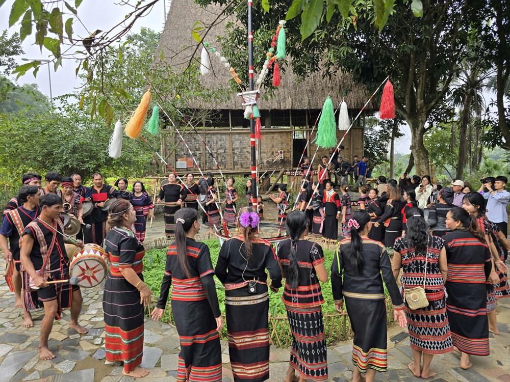 Cơ chế, chính sách mới về bảo tồn và phát huy văn hóa truyền thống các dân tộc thiểu số  - ảnh 1