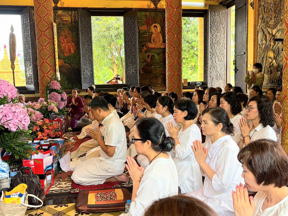 Lễ nhập hạ và cầu siêu anh hùng liệt sĩ tại chùa Khmer - ảnh 4