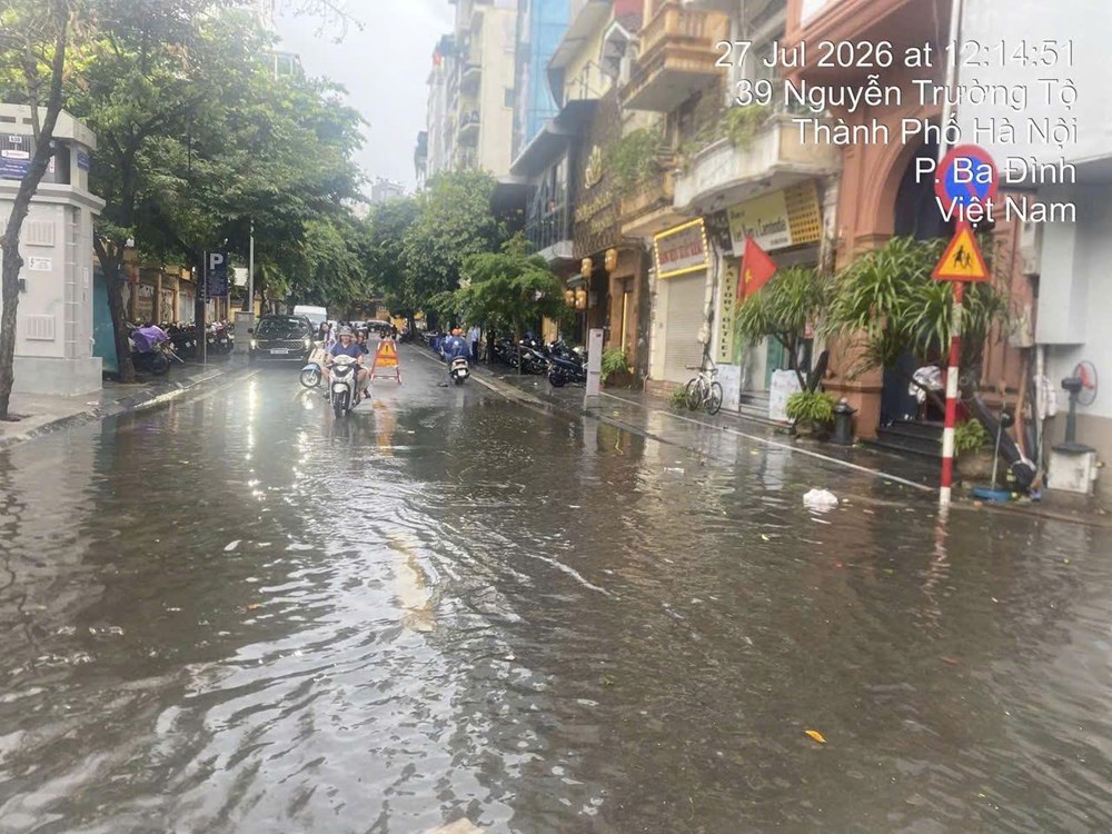 Hà Nội: Úng ngập do vượt khả năng tiêu thoát cục bộ của hệ thống - ảnh 1
