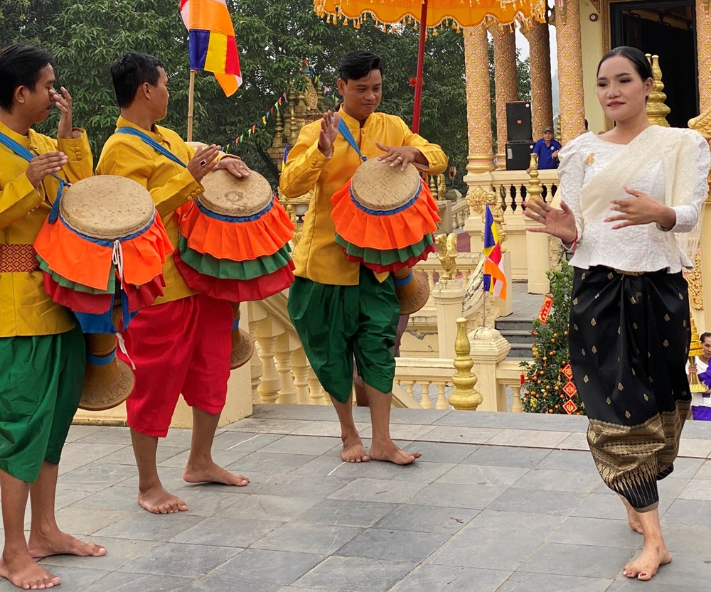 Khám phá miền Tây Nam Bộ qua nét văn hóa của đồng bào Khmer tại “Ngôi nhà chung“ - ảnh 1