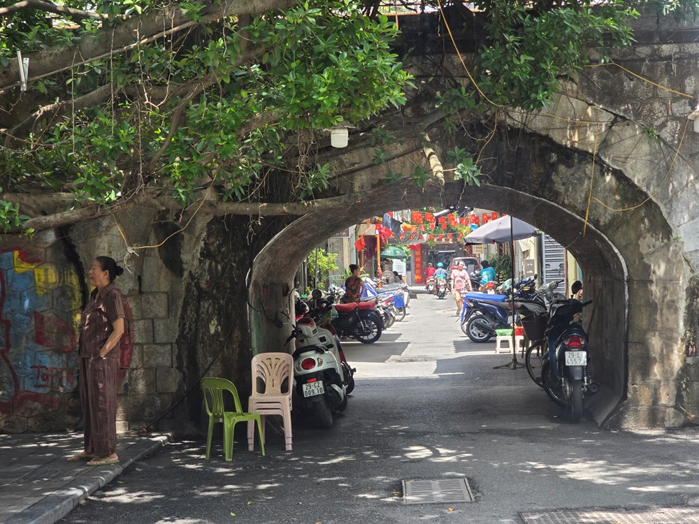 Hà Nội chỉnh trang 131 vòm cầu đường sắt trăm tuổi  - ảnh 14