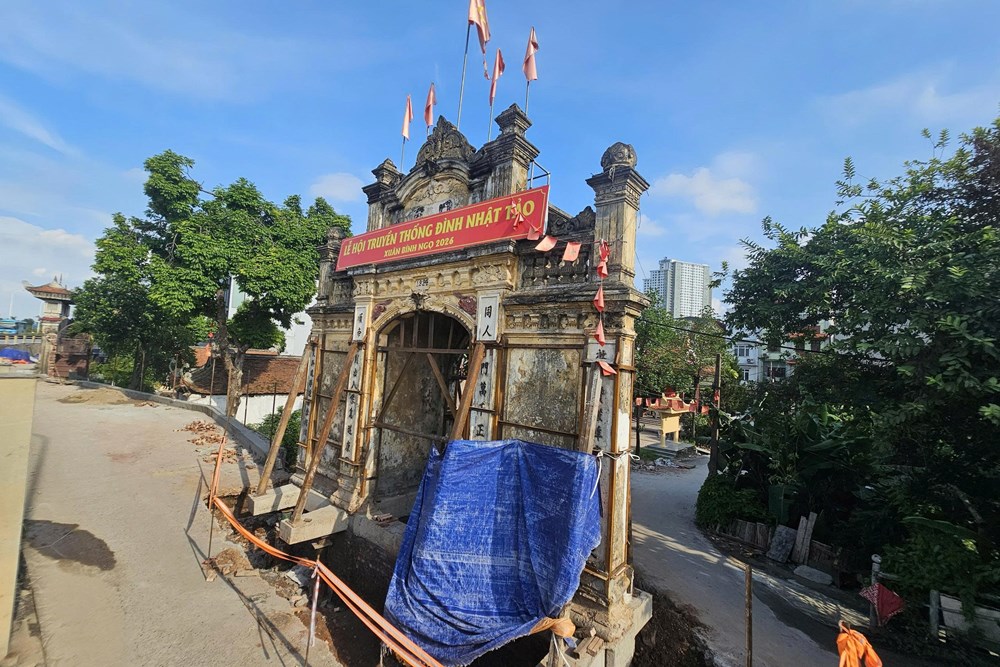Giữ hồn cốt trăm năm cho cổng làng - ảnh 2