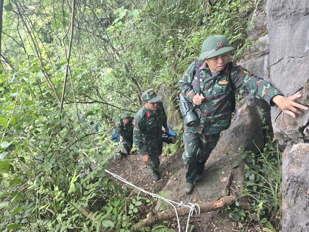 Hành trình tìm hài cốt liệt sĩ tại “lò vôi thế kỷ” - ảnh 8