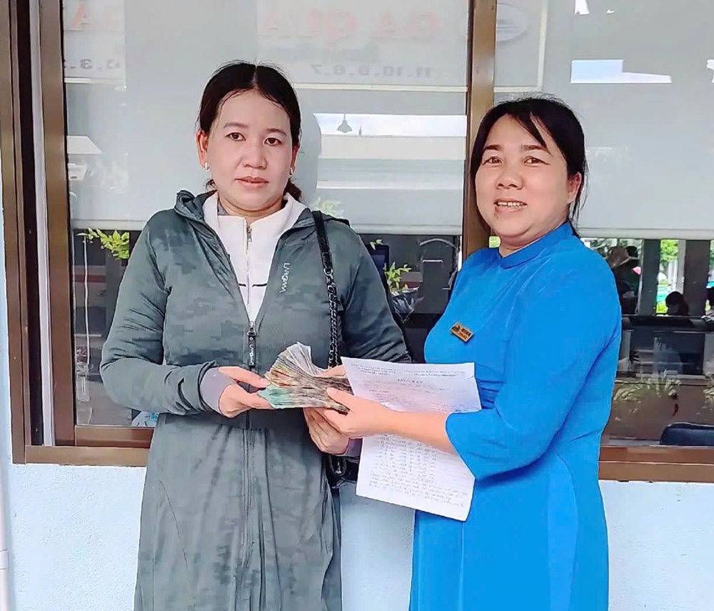 Nữ hành khách để quên gần 90 triệu đồng trên tàu hỏa - ảnh 1