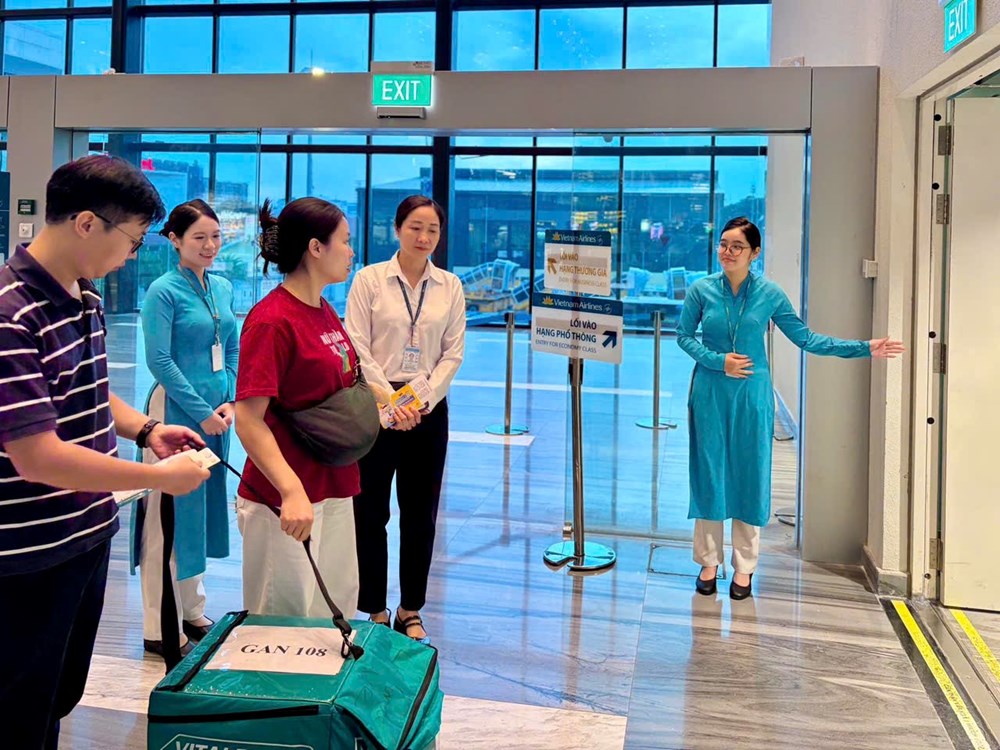 Hai lần đổi kế hoạch chuyến bay để kịp vận chuyển mô, tạng hiến - ảnh 1
