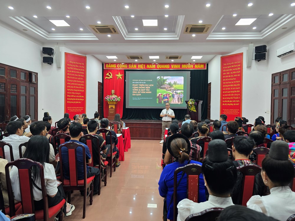 ​Nâng tầm chất lượng điểm đến từ ứng xử văn minh  - ảnh 1
