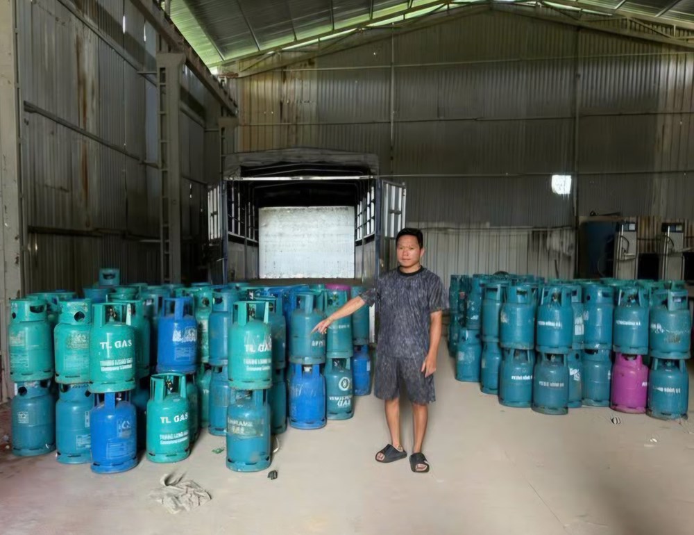 Phát hiện đường dây san chiết, phân phối gas giả quy mô lớn - ảnh 2