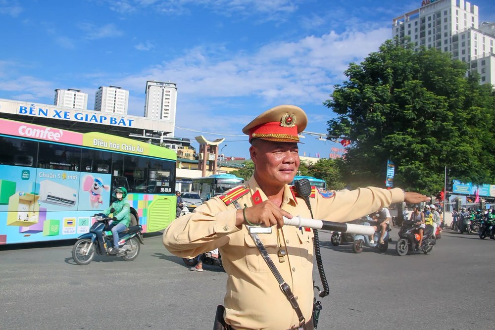 Tai nạn giao thông giảm trong ngày nghỉ lễ đầu tiên - ảnh 2