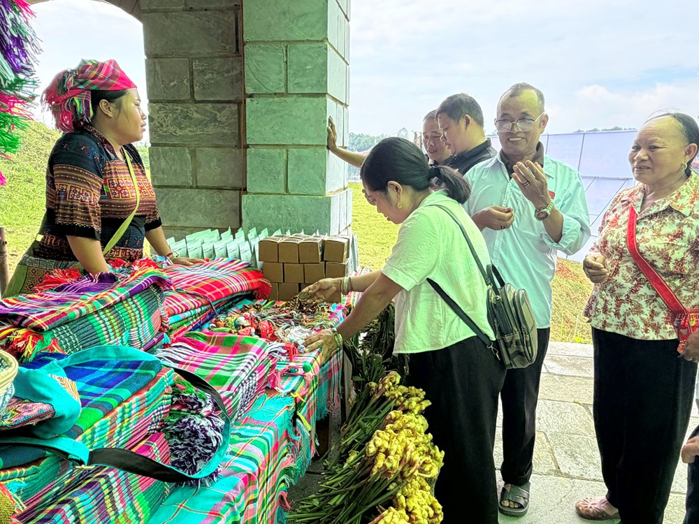 Khám phá chợ phiên vùng cao “Cao nguyên mở hội” - ảnh 10