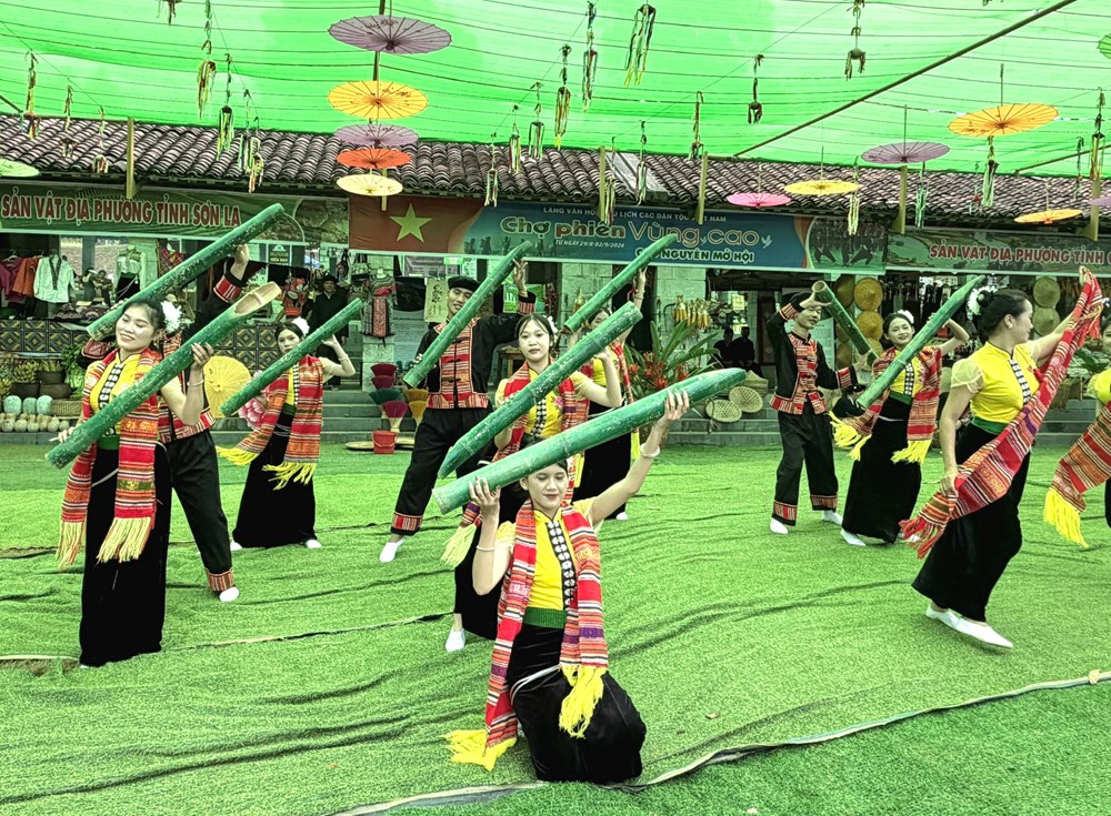Khám phá chợ phiên vùng cao “Cao nguyên mở hội” - ảnh 3
