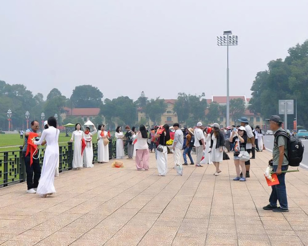 Tự hào nhịp sống thanh bình tại Thủ đô - ảnh 1